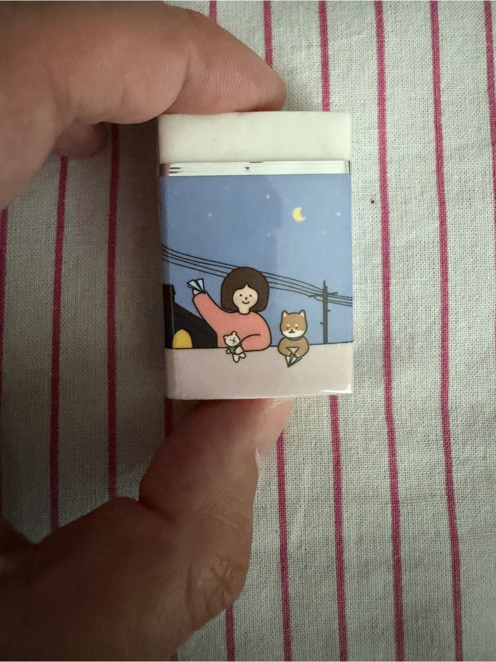 Korean, Kawaii
Eraser - Blue & Pink,bono and nyai (보노와 냐이) not an adult still 30